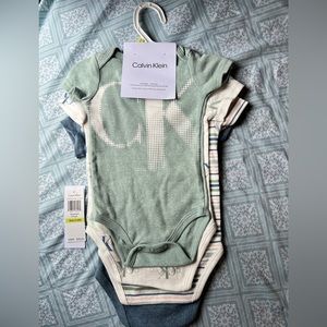 Calvin Klein 4pc set 3/6m NWT
